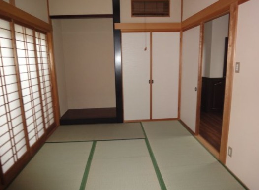 こちら寝室にいかがでしょうか。