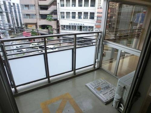 洗濯物はこちらへどうぞ。