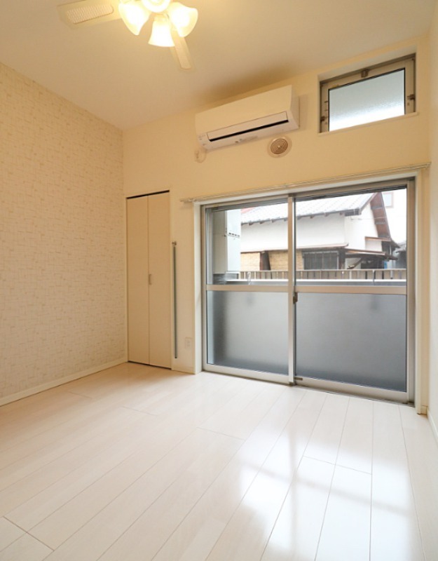 家具の配置がしやすいお部屋です