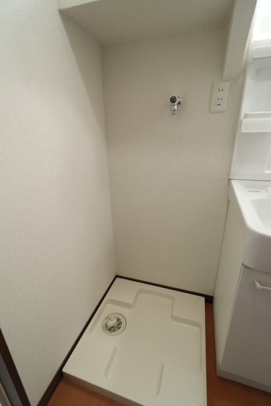 もちろん室内洗濯機置き場付きです。