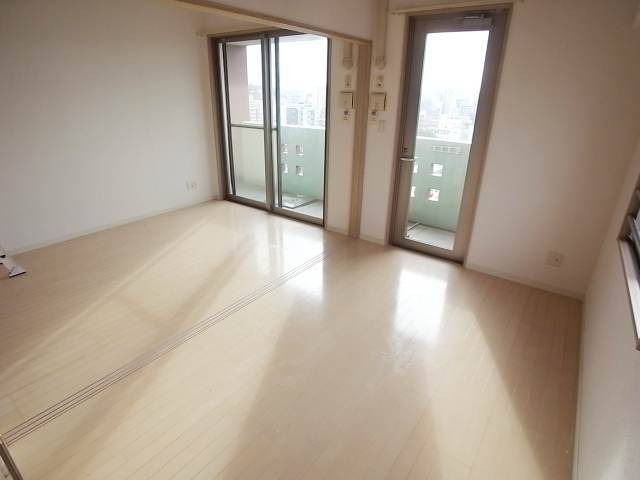 こちら寝室にいかがでしょうか。