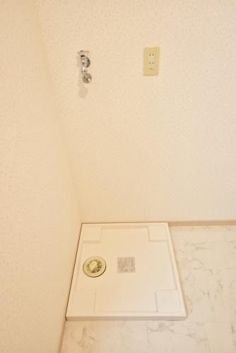 室内洗濯機置場付きです。