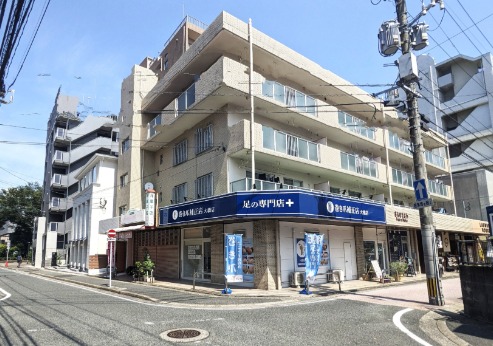 閑静な住宅街にあります