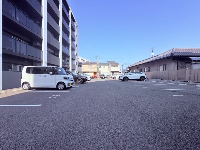 駐車場も空きがございます。