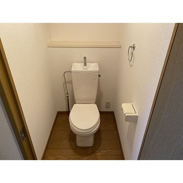 清潔感のあるトイレです