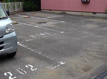 敷地内駐車場も完備です。