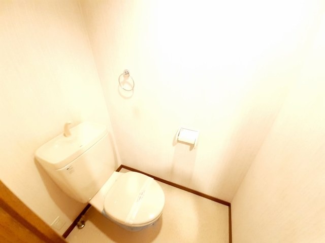 清潔感のあるトイレです