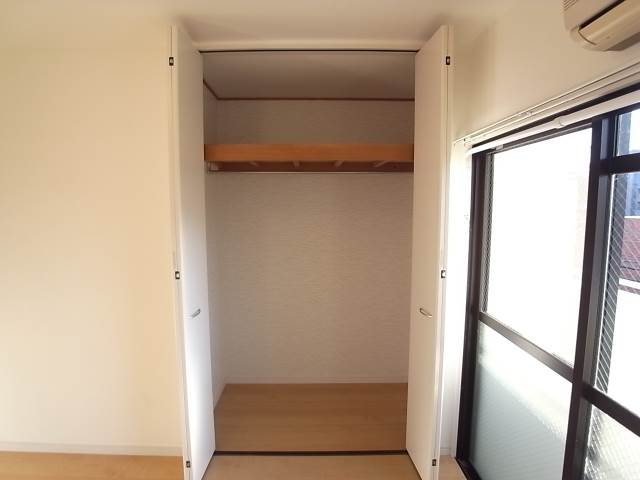 お洋服が多い方でも安心の収納