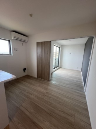 家具の配置がしやすいお部屋ですね