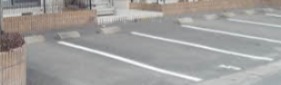 敷地内駐車場完備。
