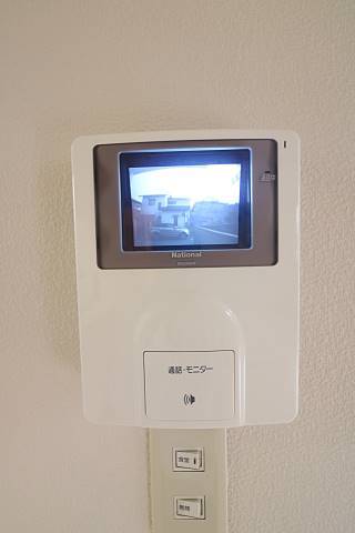 モニターホンで安心です。