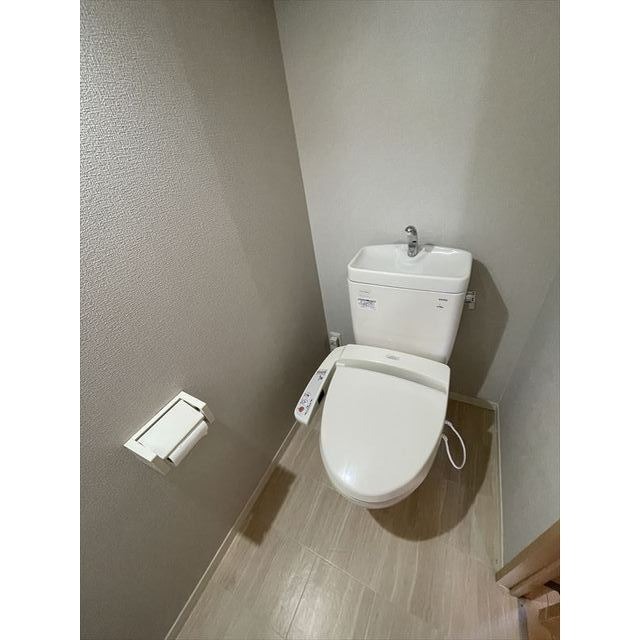 清潔感のあるトイレです