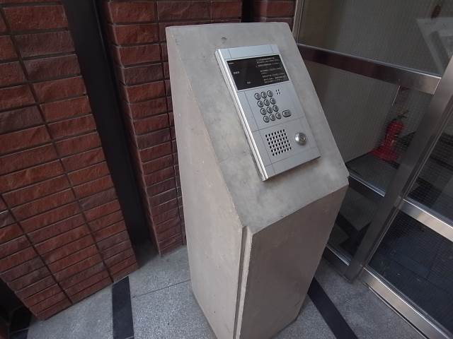女性の方でも安心のオートロック