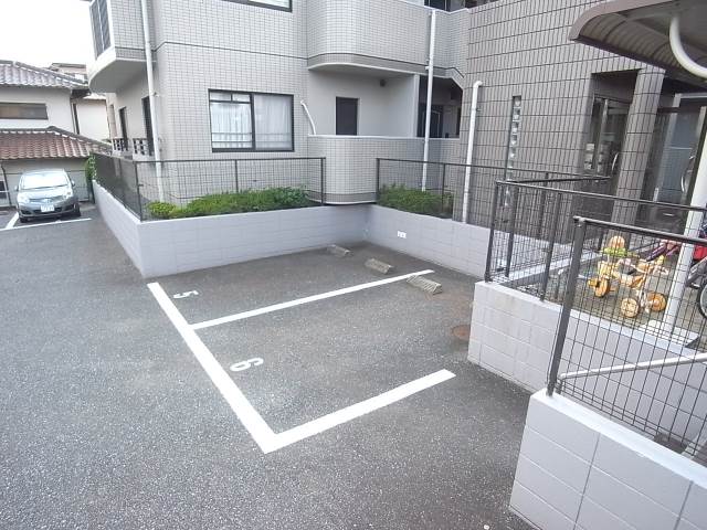 駐車場完備です
