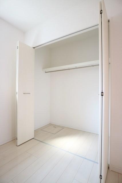 お洋服が多い方でも楽々収納できます