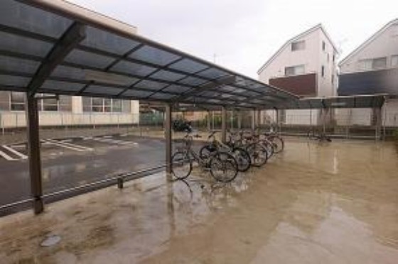 自転車はこちらへどうぞ