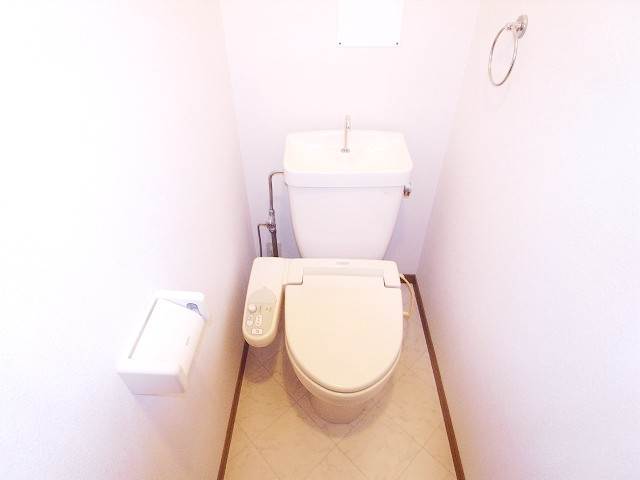ウォシュレット付きのトイレです