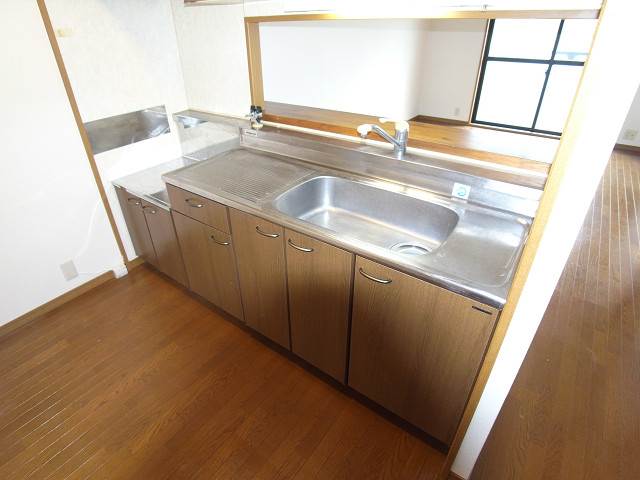 カウンターキッチンでお料理が捗りそうですね