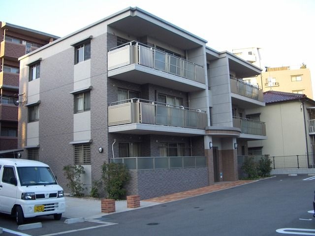 今なら敷地内駐車場空きあります