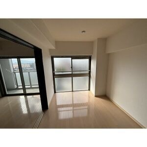 フローリングで綺麗なお部屋です。。
