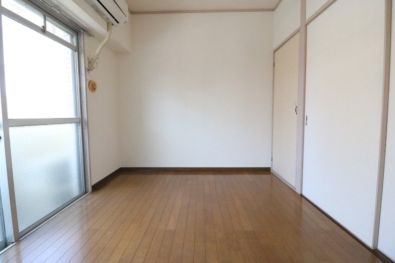 大きな押し入れで収納力抜群