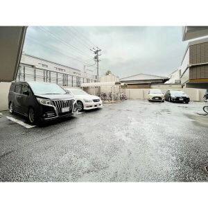 敷地内駐車場ございます