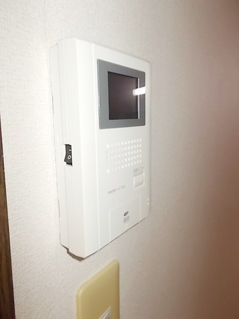 モニター付きインターホンで安心です