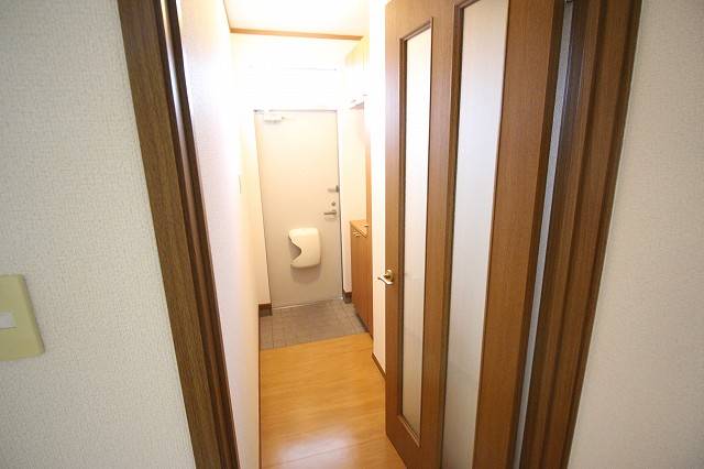 玄関はこのようになっています。