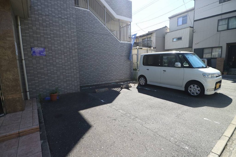 敷地内駐車場空きございます