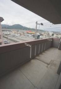 洗濯物はこちらへどうぞ。
