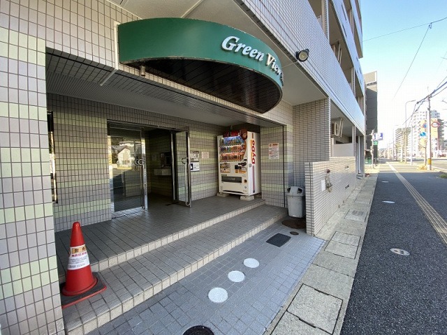 オートロック付きで安心です。