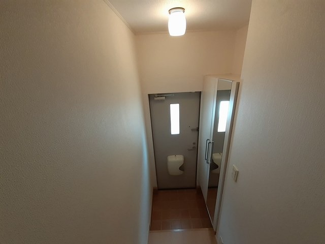 玄関はこのようになっております。