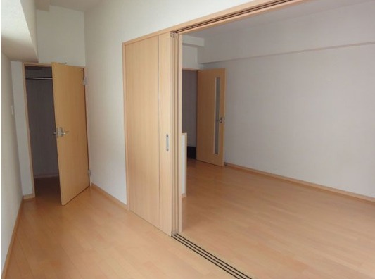 こちら寝室にいかがでしょうか。