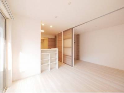 家具の配置がしやすいお部屋ですね