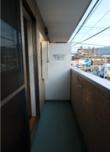 洗濯物はこちらへどうぞ。