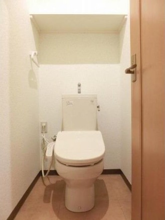 ウォシュレット付きです