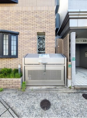 敷地内ゴミ置場完備です。