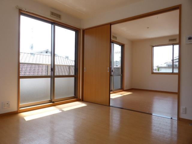 日当たりの良い洋室