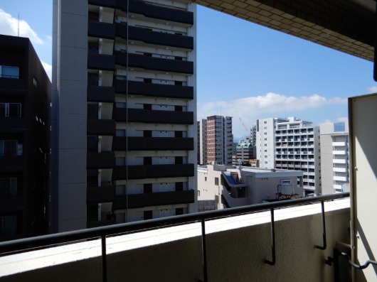 天気の良い日の洗濯物はこちらへどうぞ。