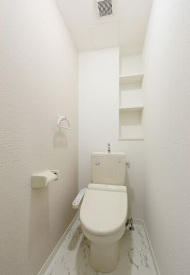 清潔感のあるトイレです