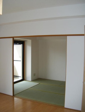 畳もあって落ち着きますね。