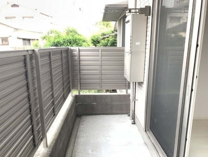 晴れた日はこちらで洗濯物を干せます