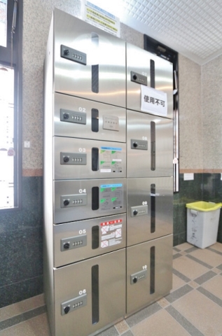 お忙しい方に便利な宅配BOX有ります