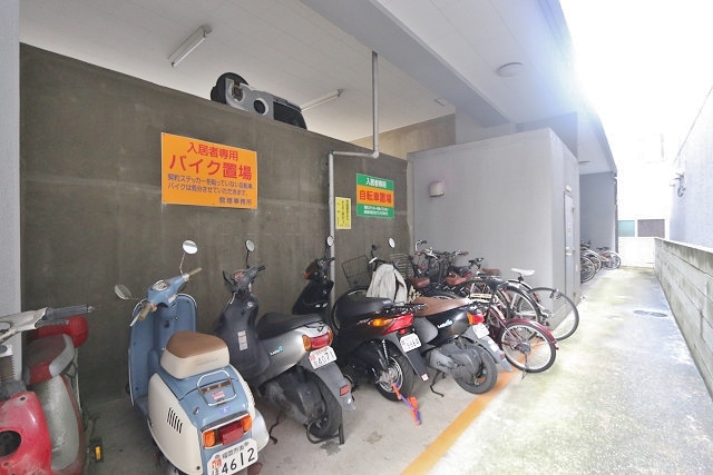 バイク置場もあります