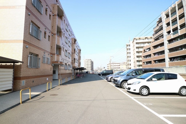 敷地内駐車場も取れます。