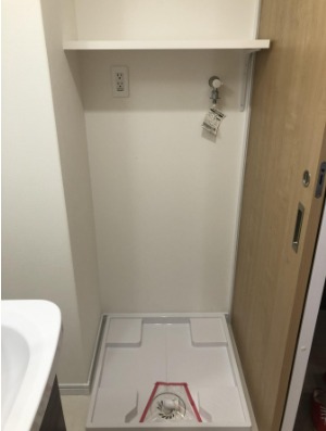 室内洗濯機置場付きです。