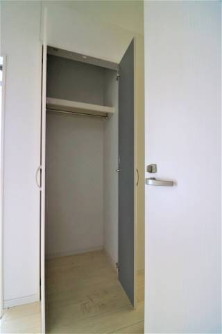 収納も大きめ。