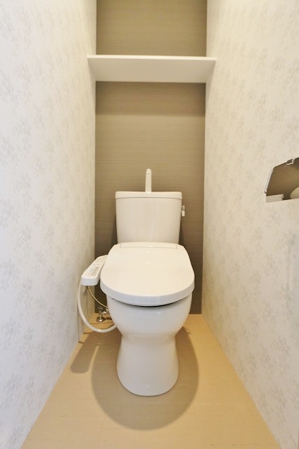 清潔感のあるトイレですね