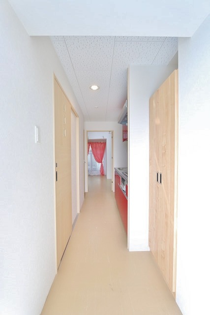 玄関も充分な広さです