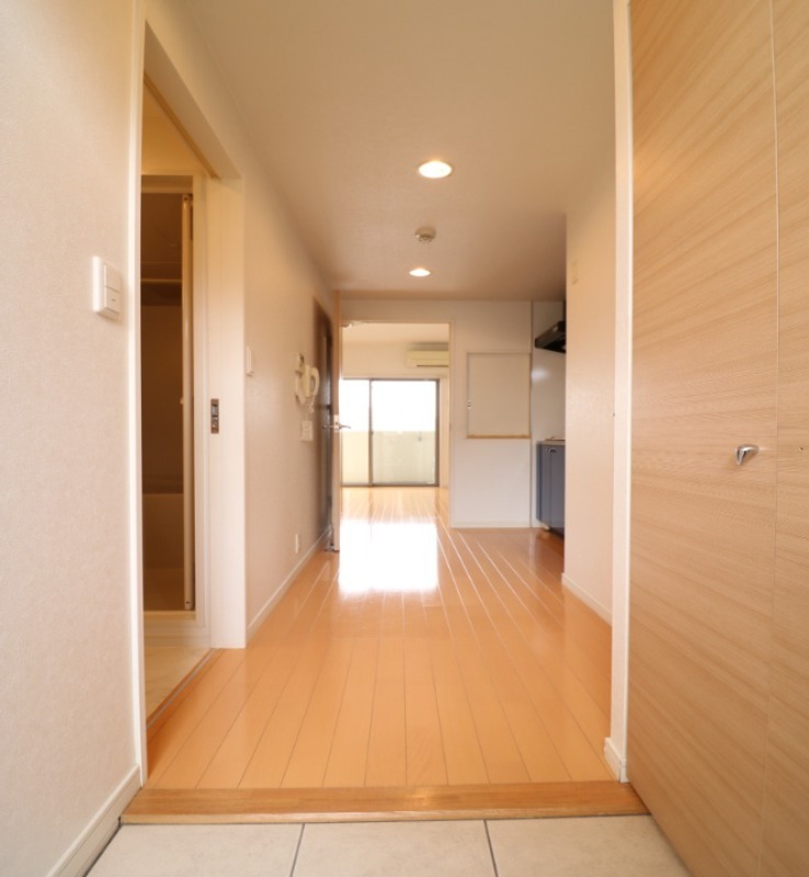 お部屋はここから